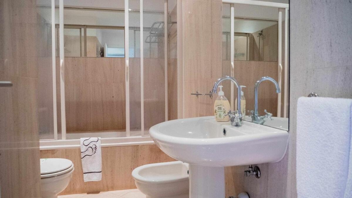 Zula House - Stunning Villa Spectacular Location Caniço Екстериор снимка